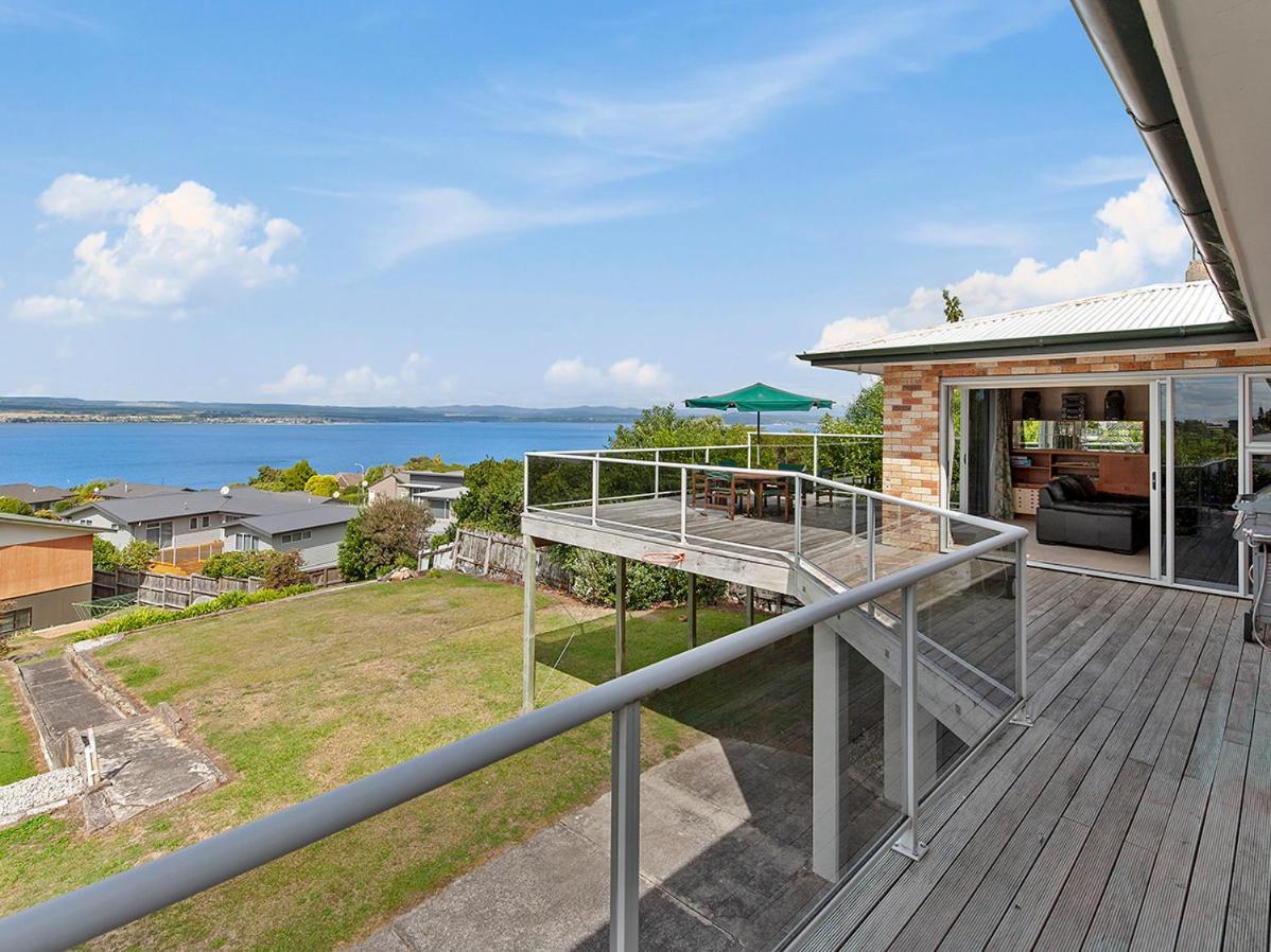 Lofty Lakeviews - Acacia Bay Holiday Home 陶波 外观 照片