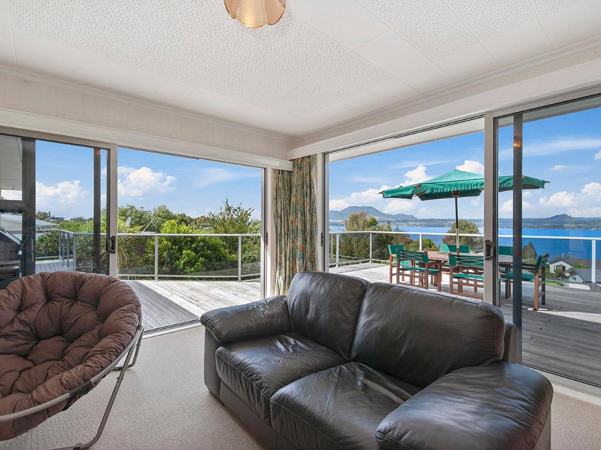 Lofty Lakeviews - Acacia Bay Holiday Home 陶波 外观 照片