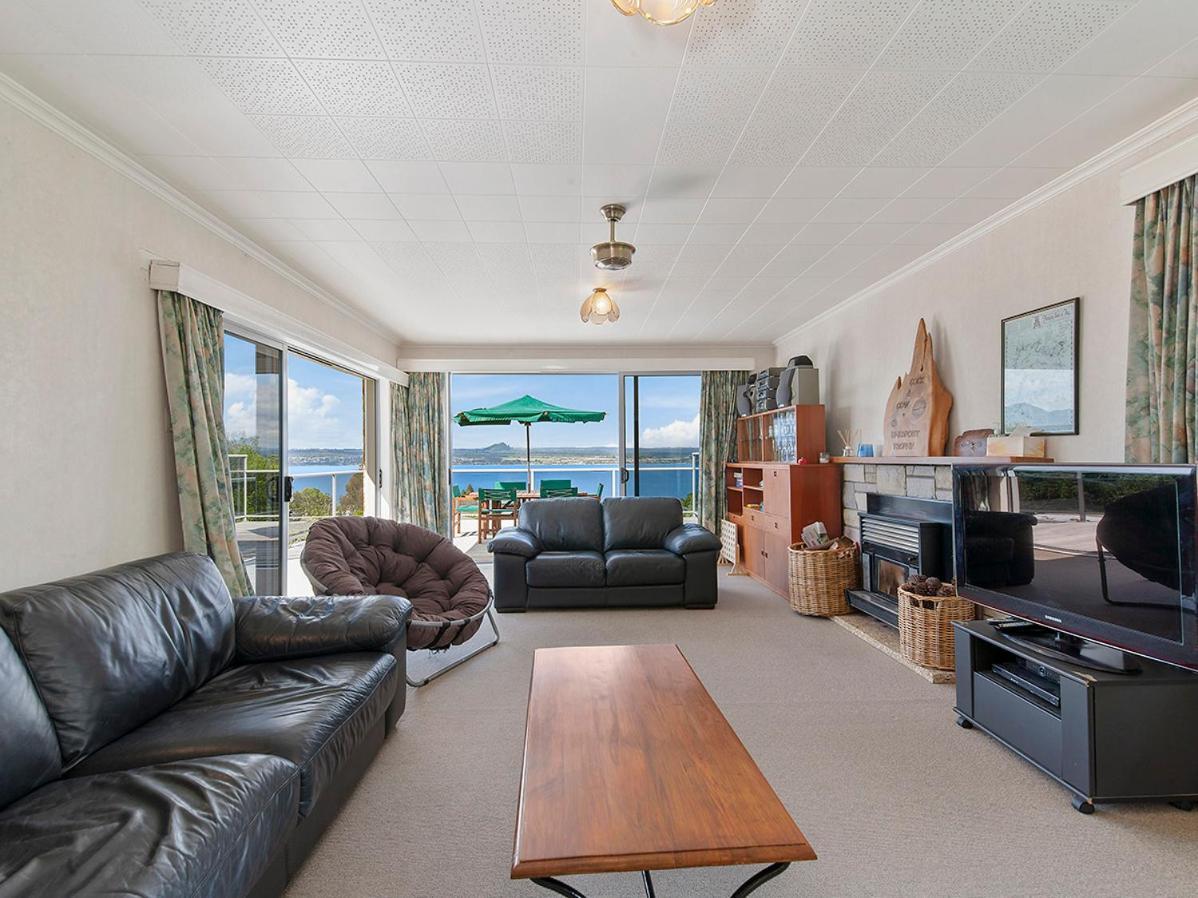 Lofty Lakeviews - Acacia Bay Holiday Home 陶波 外观 照片